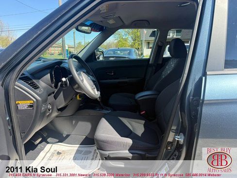 Used 2011 Kia Soul + w/ Audio Pkg FWD image 10