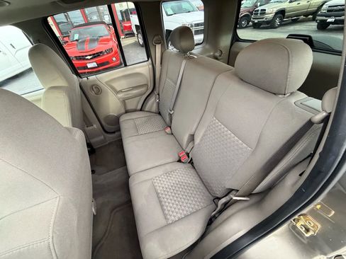 Used 2006 Jeep Liberty Sport AWD/4WD image 13