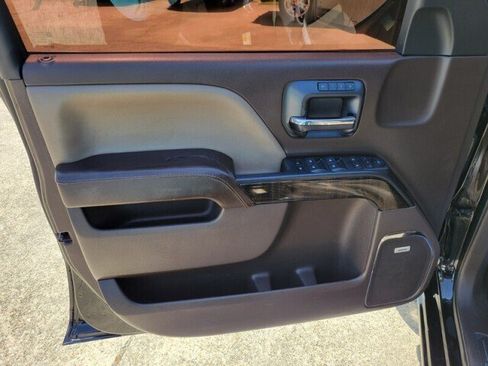 Used 2014 GMC Sierra 1500 Denali RWD image 25