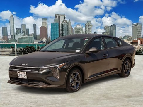 Used 2026 Kia K4 FWD image 1