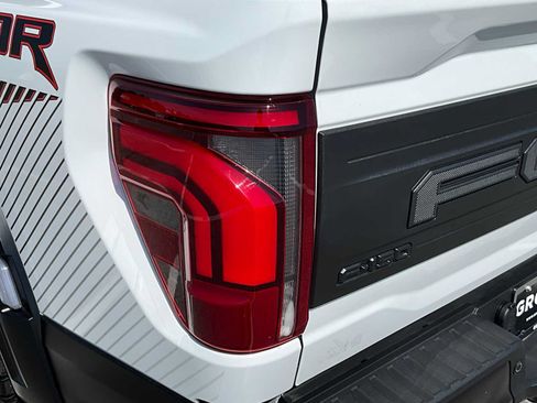 Used 2025 Ford F150 Raptor AWD/4WD image 35