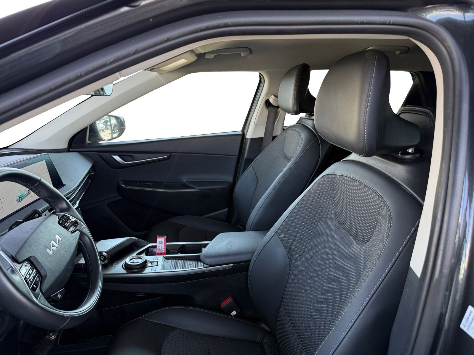 Used 2024 Kia EV6 Light RWD image 10