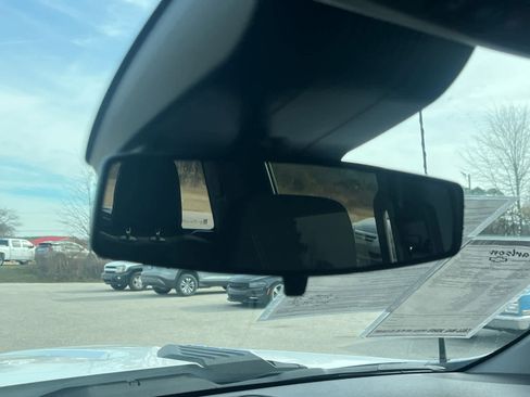 Used 2024 Chevrolet Silverado 2500 Custom image 21