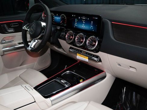 New 2026 Mercedes-Benz GLA 250 image 16
