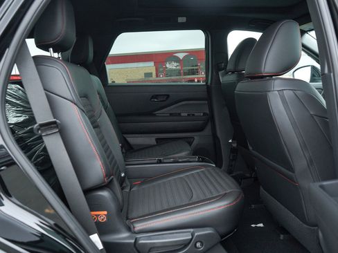 New 2026 Nissan Pathfinder Rock Creek AWD/4WD image 13