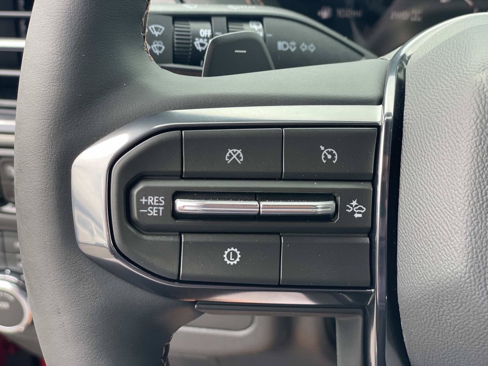 New 2026 GMC Yukon XL AT4 AWD/4WD image 11