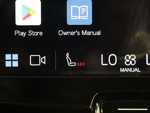 Used 2024 Volvo XC60 B5 Plus image 8