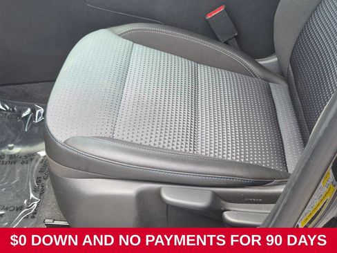 Used 2025 Chevrolet Trax LT w/ LT Convenience Package FWD image 15