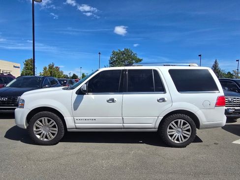 Used 2013 Lincoln Navigator 4WD w/ HD Trailer Tow Pkg image 2
