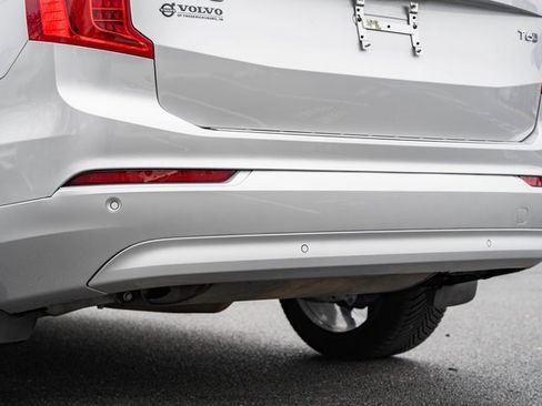 Used 2022 Volvo XC90 T6 Momentum w/ Advanced Package image 10