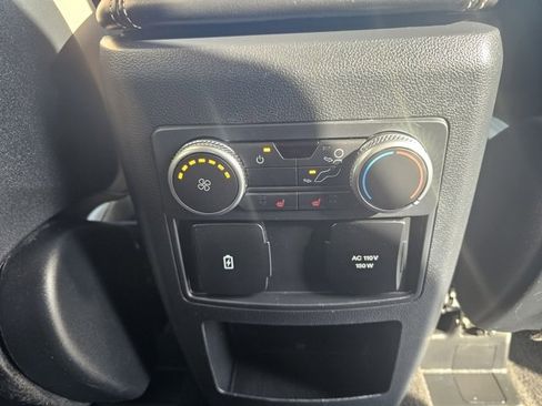 Used 2020 Ford Explorer Limited image 22