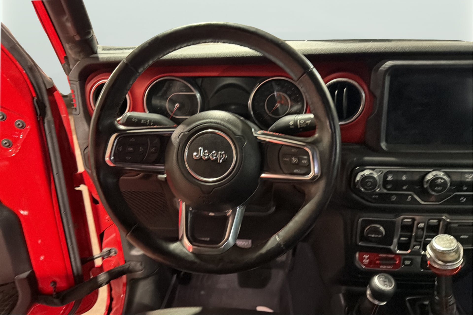Used 2018 Jeep Wrangler Unlimited Rubicon AWD/4WD image 16