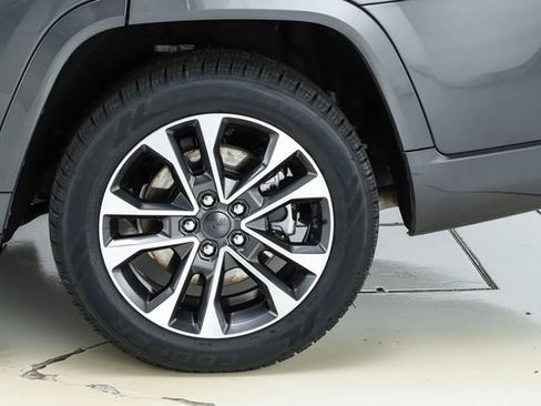 Used 2021 Jeep Grand Cherokee L Overland w/ Luxury Tech Group IV image 9