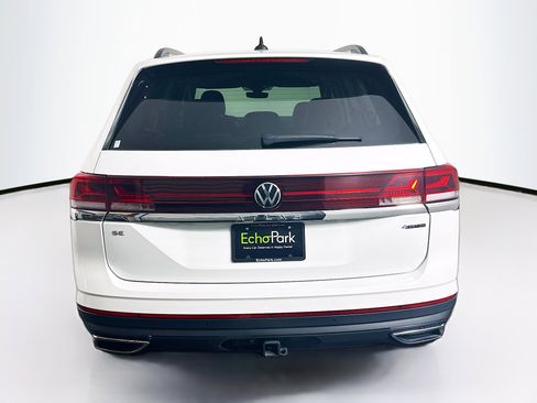 Used 2025 Volkswagen Atlas SE image 7