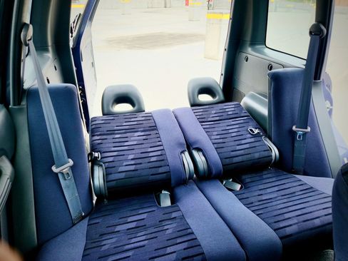 Used 1997 Toyota RAV4 4WD 4-Door image 40