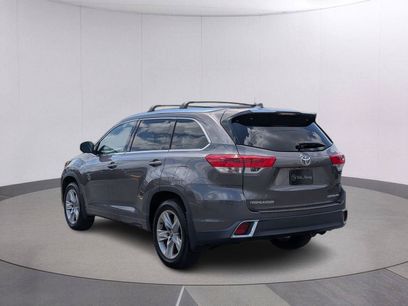 Used 2017 Toyota Highlander Limited