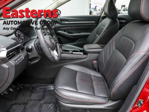 Used 2023 Nissan Altima 2.5 SR w/ SR Premium Package FWD image 14