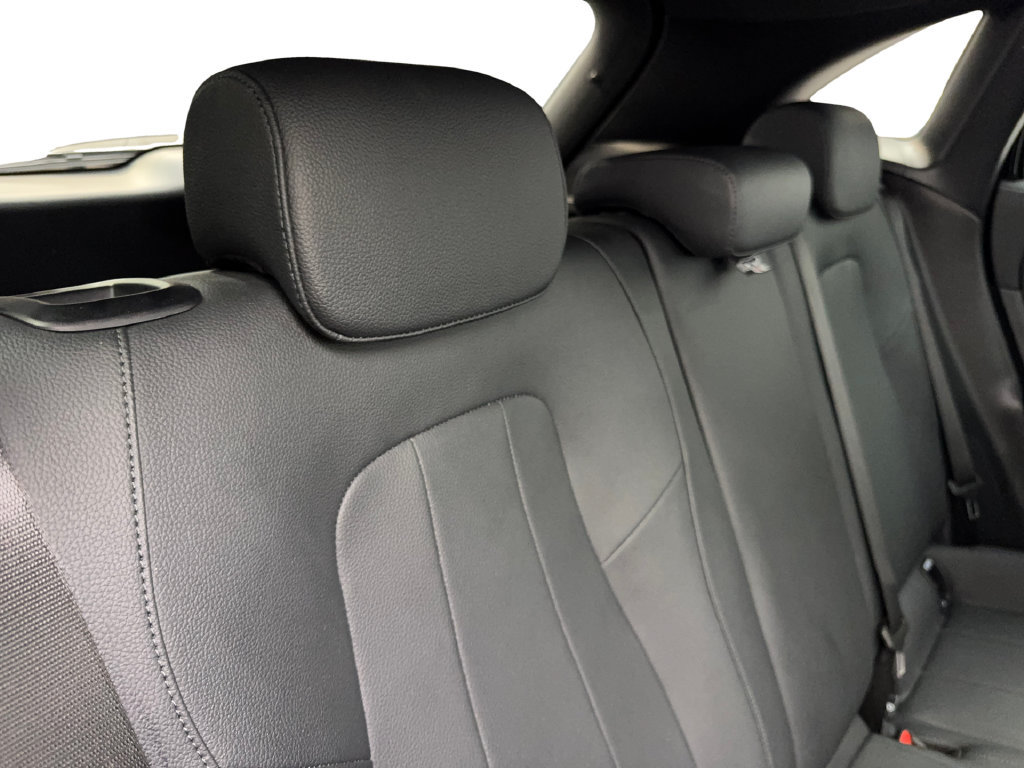 Used 2025 Mercedes-Benz GLA 250 image 40