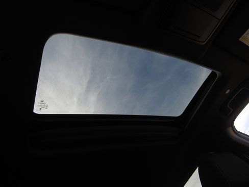 Used 2024 Honda CR-V Sport image 8