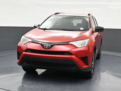 Used 2017 Toyota RAV4 LE image 8