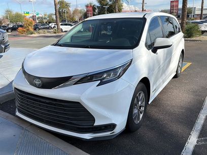 Used 2021 Toyota Sienna LE