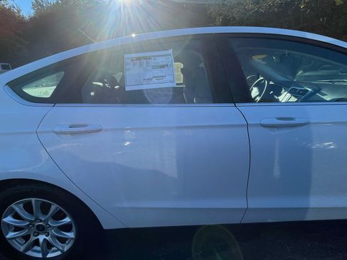 Used 2015 Ford Fusion S image 10