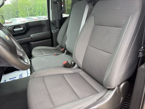 Used 2022 Chevrolet Silverado 1500 Custom w/ LPO, Dark Essentials Package AWD/4WD image 12