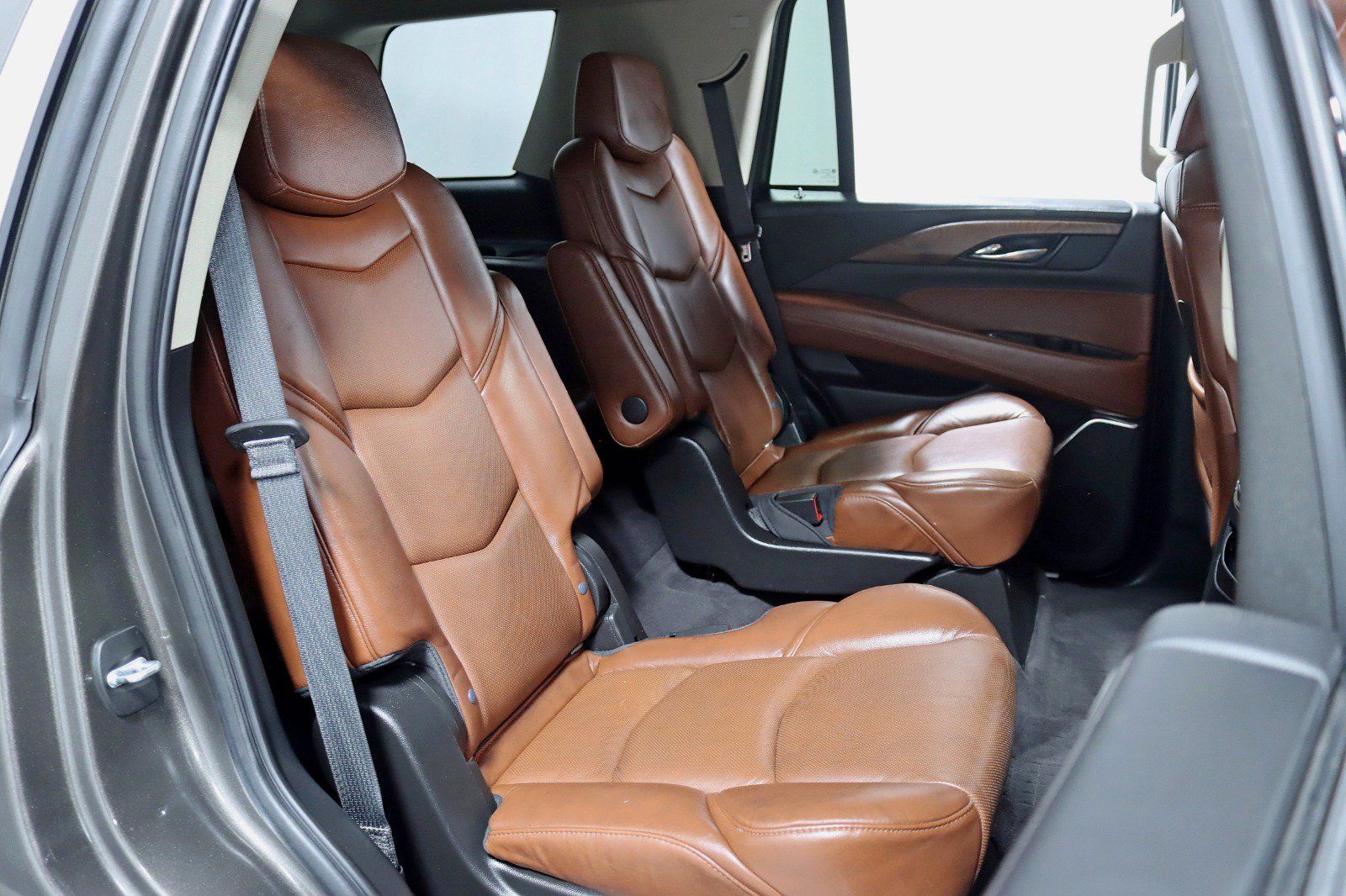 Used 2020 Cadillac Escalade Luxury AWD/4WD image 30