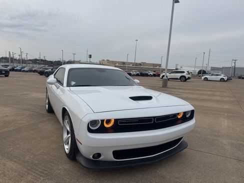 Used 2022 Dodge Challenger GT image 2