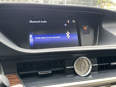 Used 2016 Lexus ES 350 w/ Premium Package w/Wood Trim FWD image 15