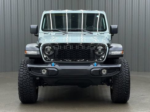 Used 2024 Jeep Wrangler Unlimited AWD/4WD image 8