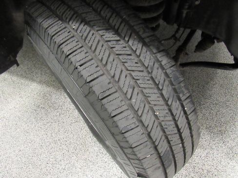 Used 2017 Ford F250 XL w/ Power Equipment Group image 32