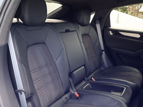 Certified 2025 Porsche Cayenne Turbo GT AWD/4WD image 23