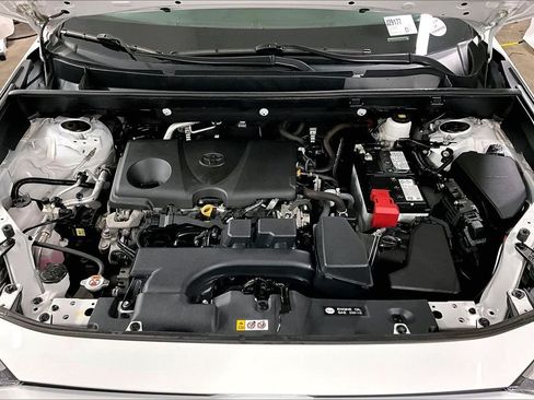 Certified 2024 Toyota RAV4 XLE AWD/4WD image 28