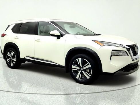Used 2021 Nissan Rogue SL w/ Premium Package FWD image 3
