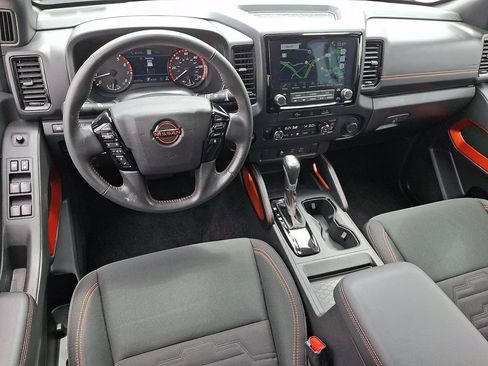 Used 2024 Nissan Frontier PRO-4X w/ Technology Package AWD/4WD image 2