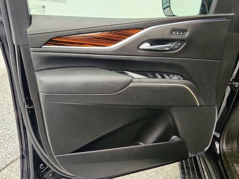 Used 2021 Cadillac Escalade ESV Premium Luxury w/ Driver Assist Tech Package image 10