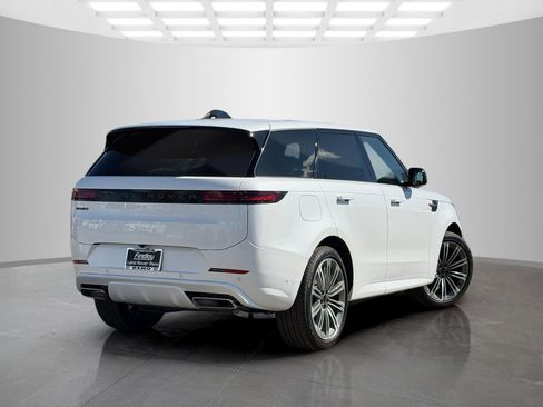 New 2026 Land Rover Range Rover Sport Dynamic SE image 5