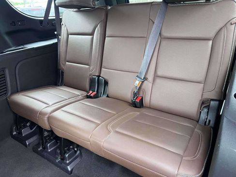 Used 2021 Chevrolet Suburban High Country AWD/4WD image 20