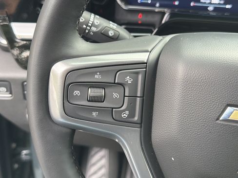 Used 2025 Chevrolet Silverado 2500 LTZ w/ LTZ Convenience Package AWD/4WD image 24