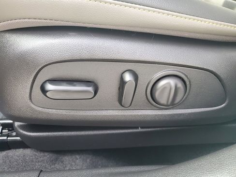 Used 2025 Chevrolet Trax ACTIV image 21