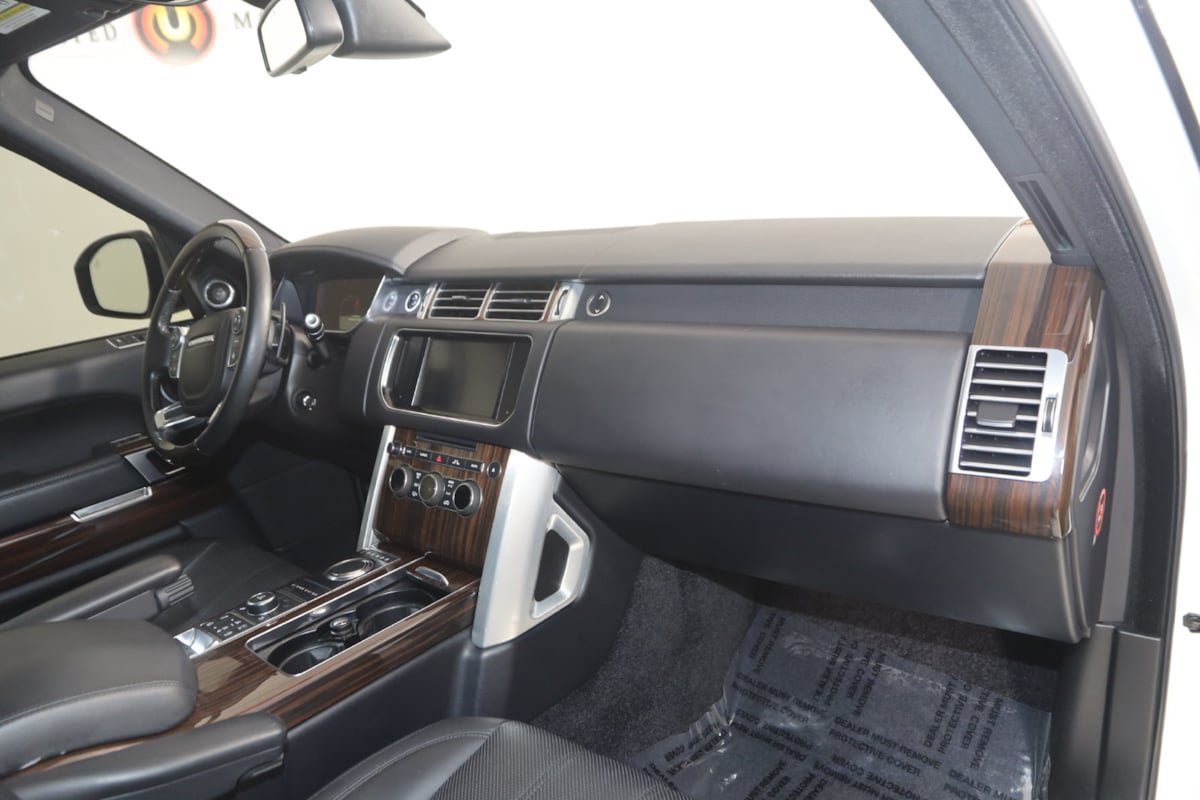 Used 2016 Land Rover Range Rover Supercharged AWD/4WD image 36
