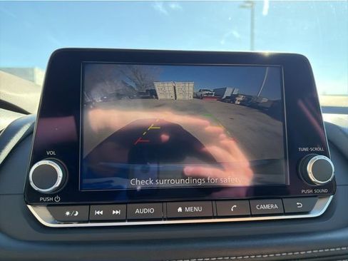 Used 2023 Nissan Rogue SV w/ SV Premium B Package image 24