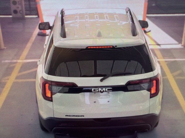 Used 2022 GMC Acadia SLE w/ Elevation Edition FWD image 12