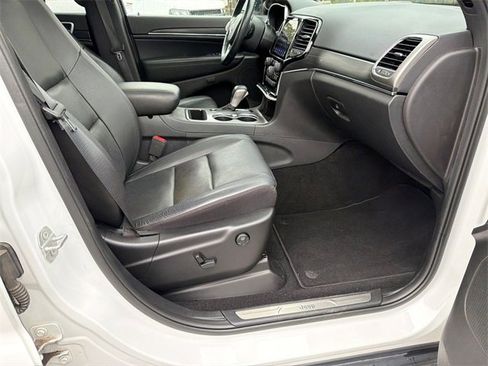 Used 2020 Jeep Grand Cherokee Limited w/ Luxury Group II image 13