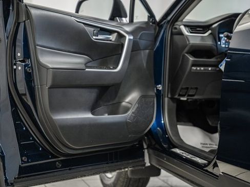 New 2025 Toyota RAV4 XLE image 38