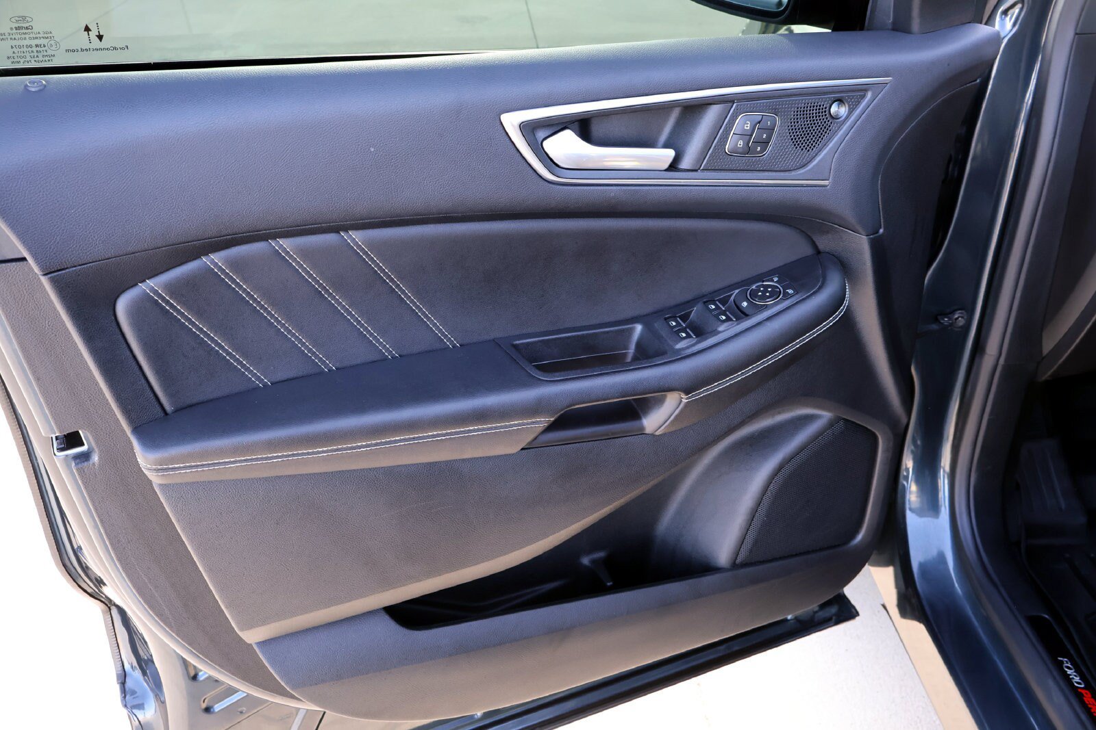 Used 2022 Ford Edge ST w/ Equipment Group 401A AWD/4WD image 22
