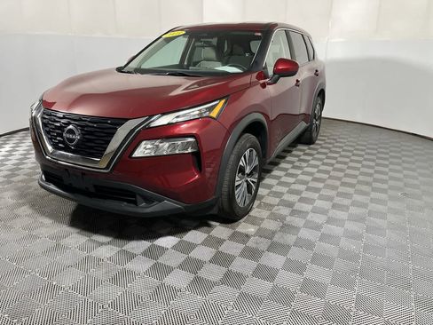 Used 2023 Nissan Rogue SV FWD image 4