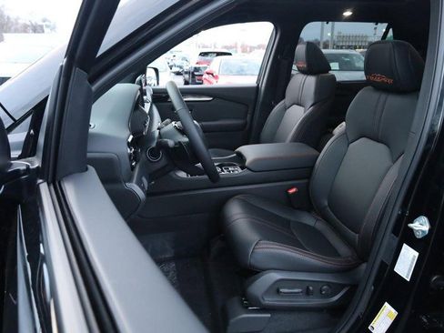 New 2025 Honda Pilot TrailSport image 10