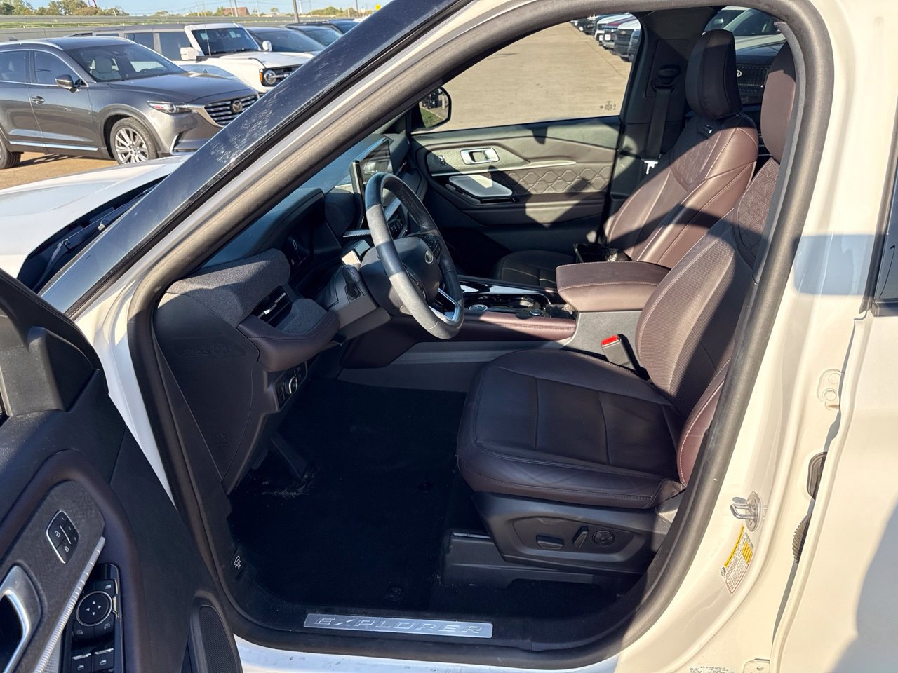 Used 2025 Ford Explorer Platinum w/ Ultimate Package RWD image 19